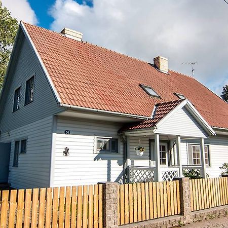 Manni Homestay Курессааре Экстерьер фото