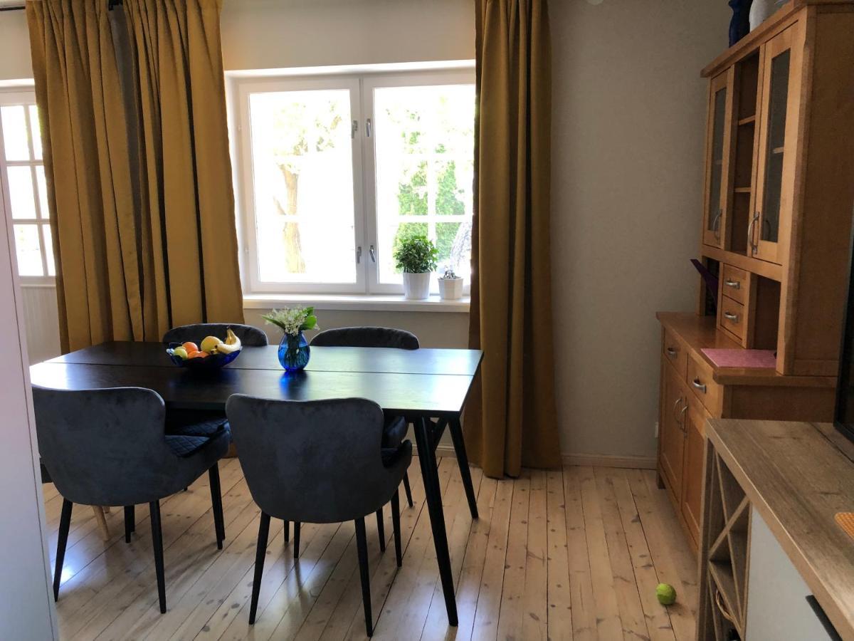 Manni Homestay Курессааре Экстерьер фото