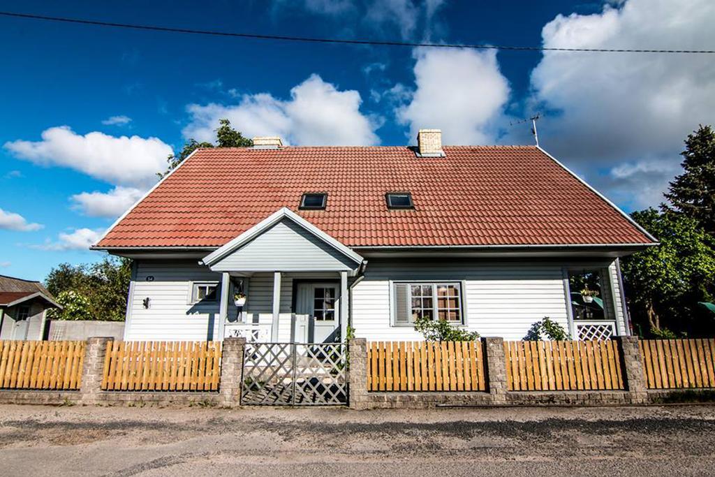 Manni Homestay Курессааре Экстерьер фото
